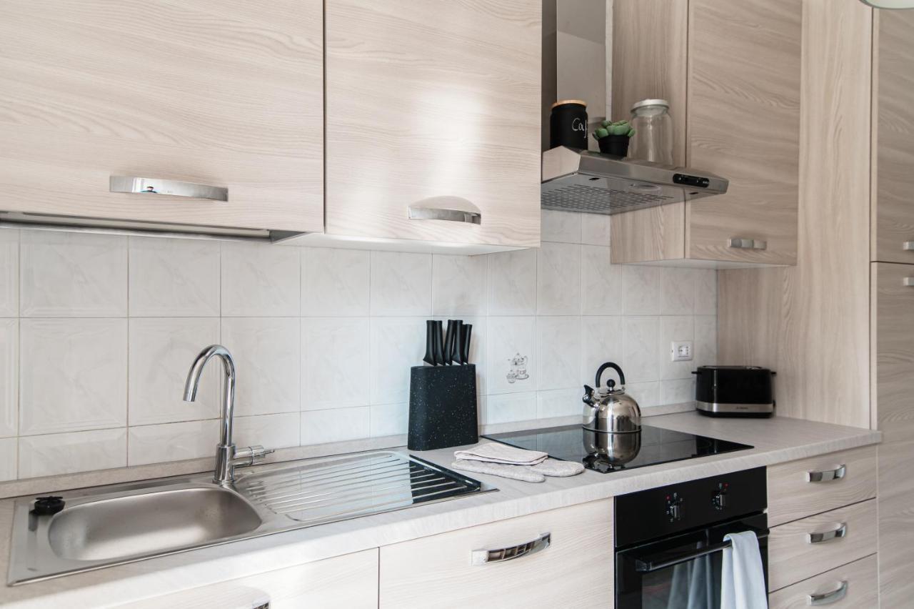 Lovely Suite With Private Parking In Como Ngoại thất bức ảnh