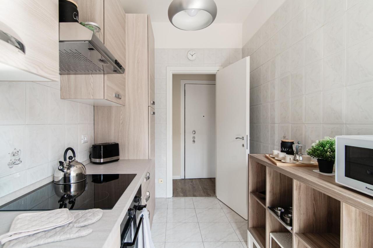 Lovely Suite With Private Parking In Como Ngoại thất bức ảnh