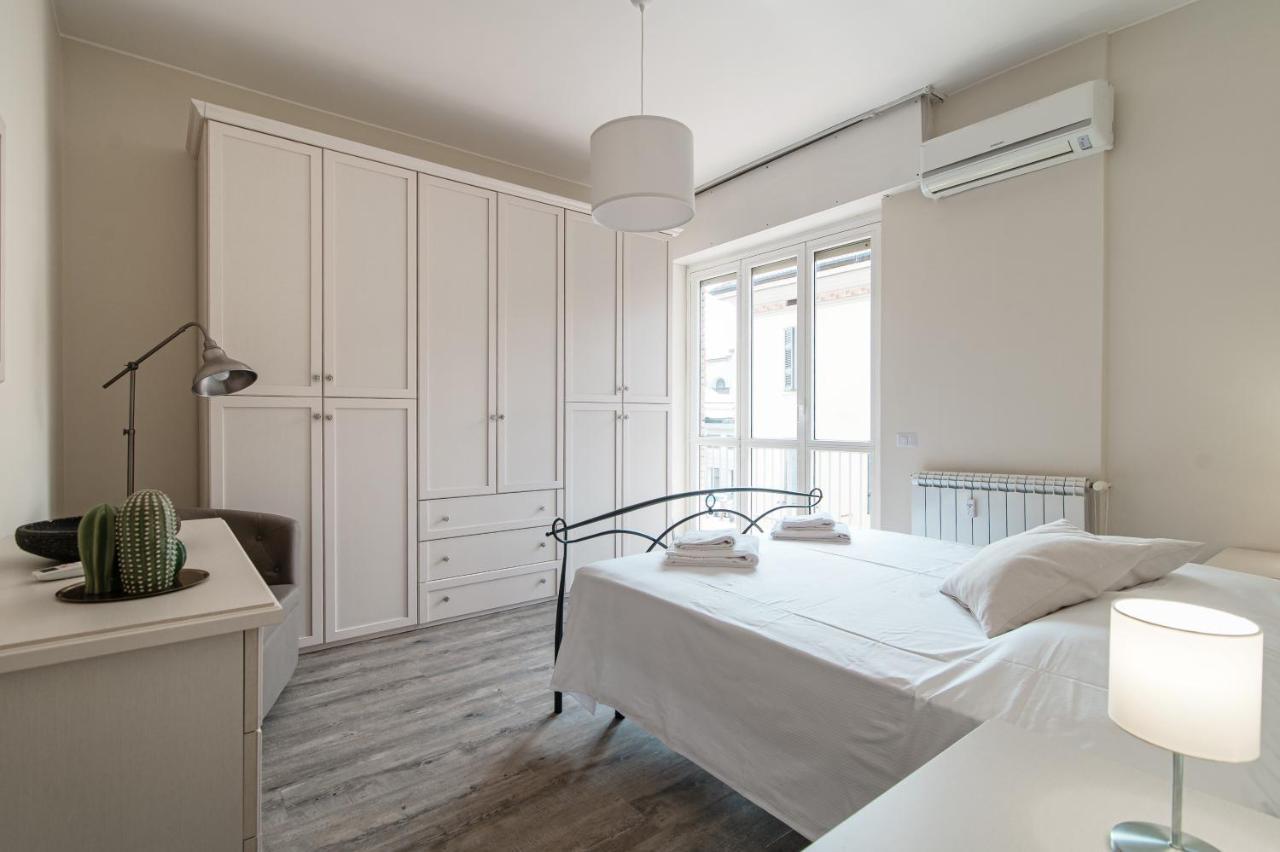 Lovely Suite With Private Parking In Como Ngoại thất bức ảnh
